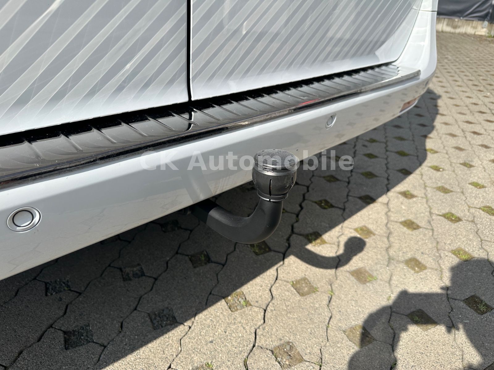 Fahrzeugabbildung Mercedes-Benz Vito Mixto 119 Lang Autom./5 Sitze/Navi/LED/AHK