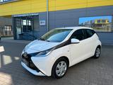 Toyota Aygo AYGO x-play KLIMA/RADIO/CD/TOP* - Toyota: Weiß, Aygo