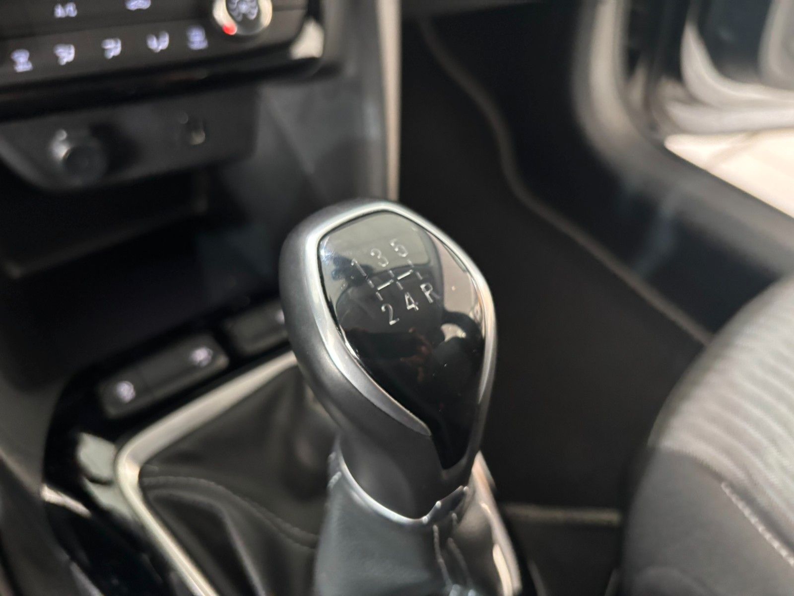 Fahrzeugabbildung Opel Corsa F 1.2 EDITION NAVI/TEMP/PDC/SPORT/DAB+