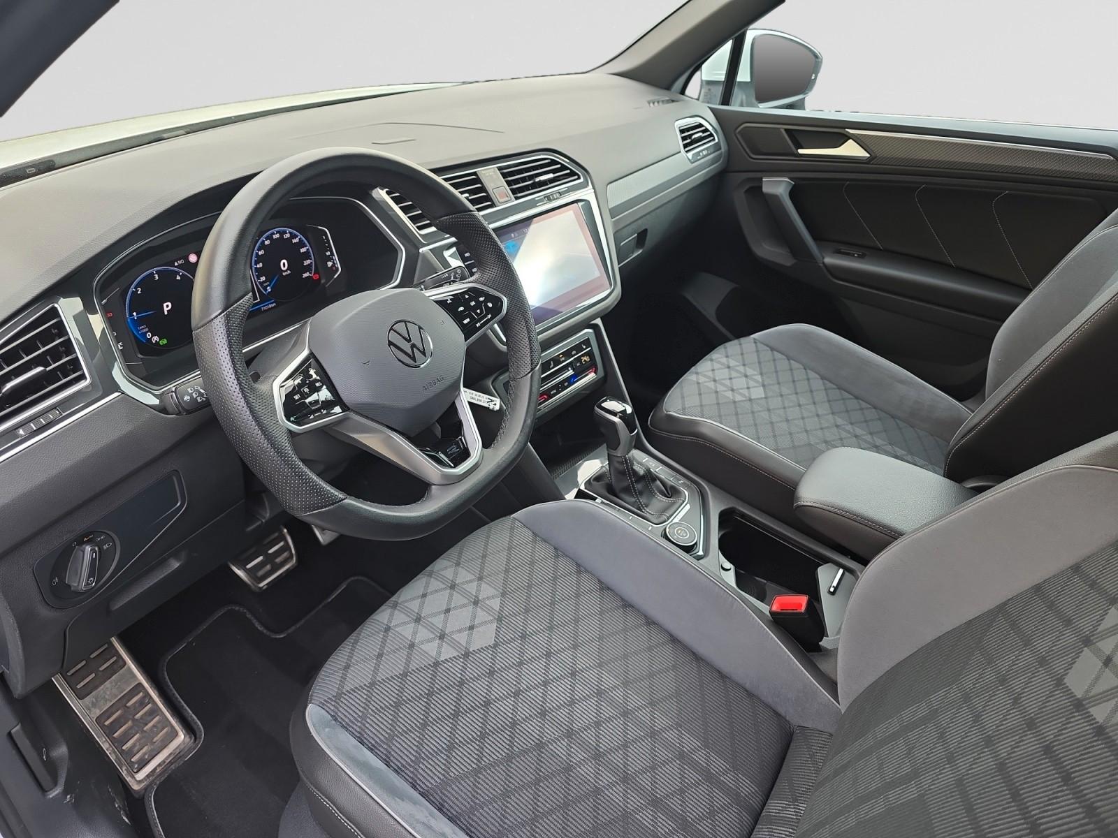 Volkswagen Tiguan R-Line 4Motion*ACC*SHZ*NAVI*IQ.Drive*Kame