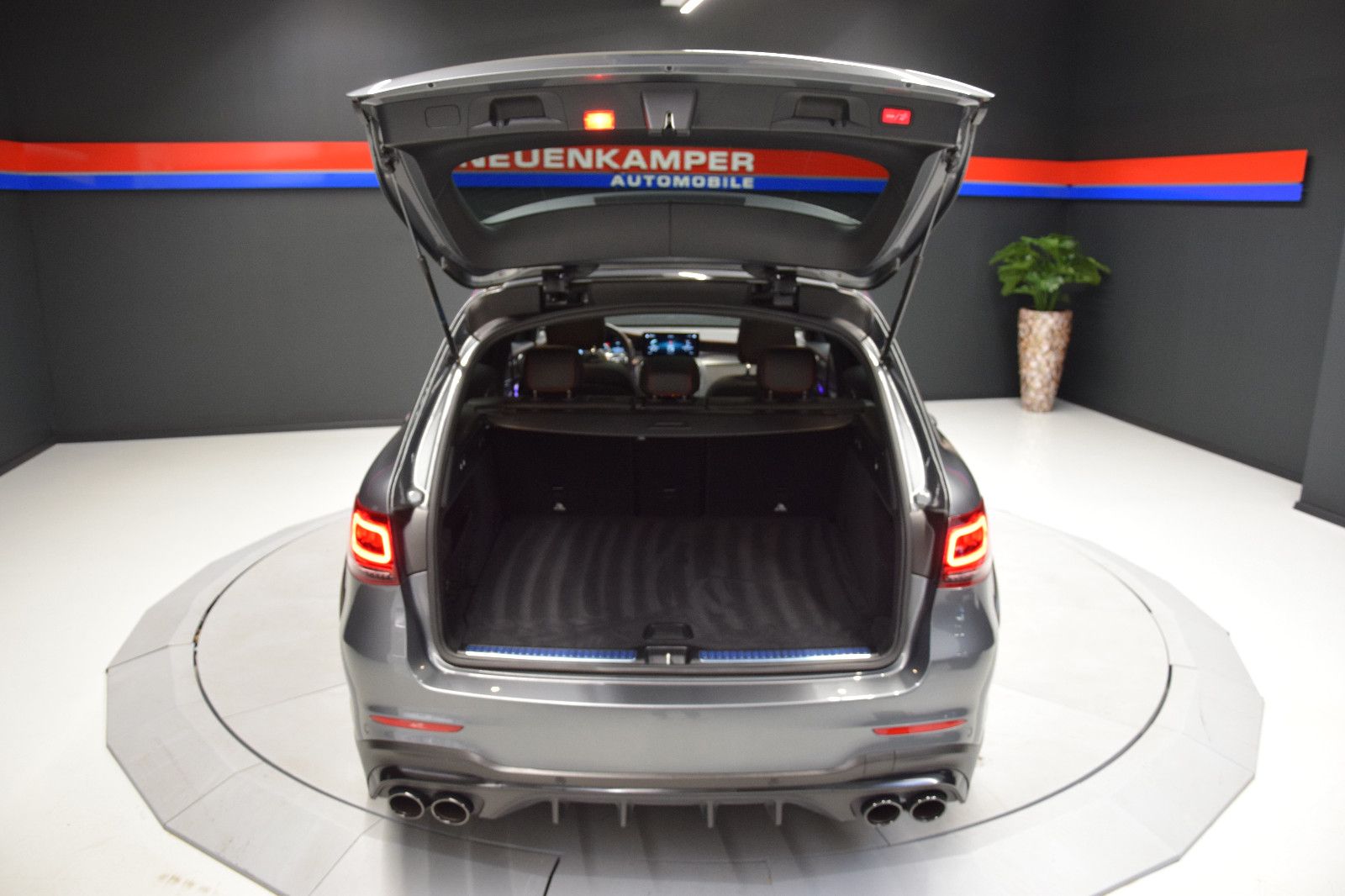 Fahrzeugabbildung Mercedes-Benz GLC 43 AMG 4Matic Pano