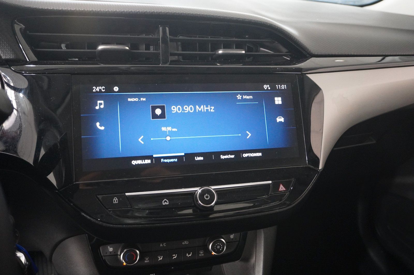 Fahrzeugabbildung Opel Corsa F 1.2 FACELIFT NAVI/LED/KAMERA/VIRTU./DAB+