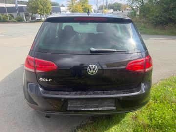 Volkswagen Golf - 6