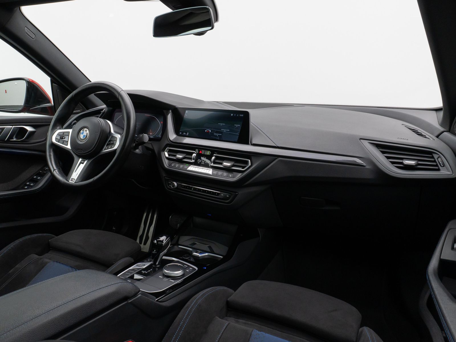 Fahrzeugabbildung BMW 220i Gran Coupé xDr M Sport Panorama Kamera H/K