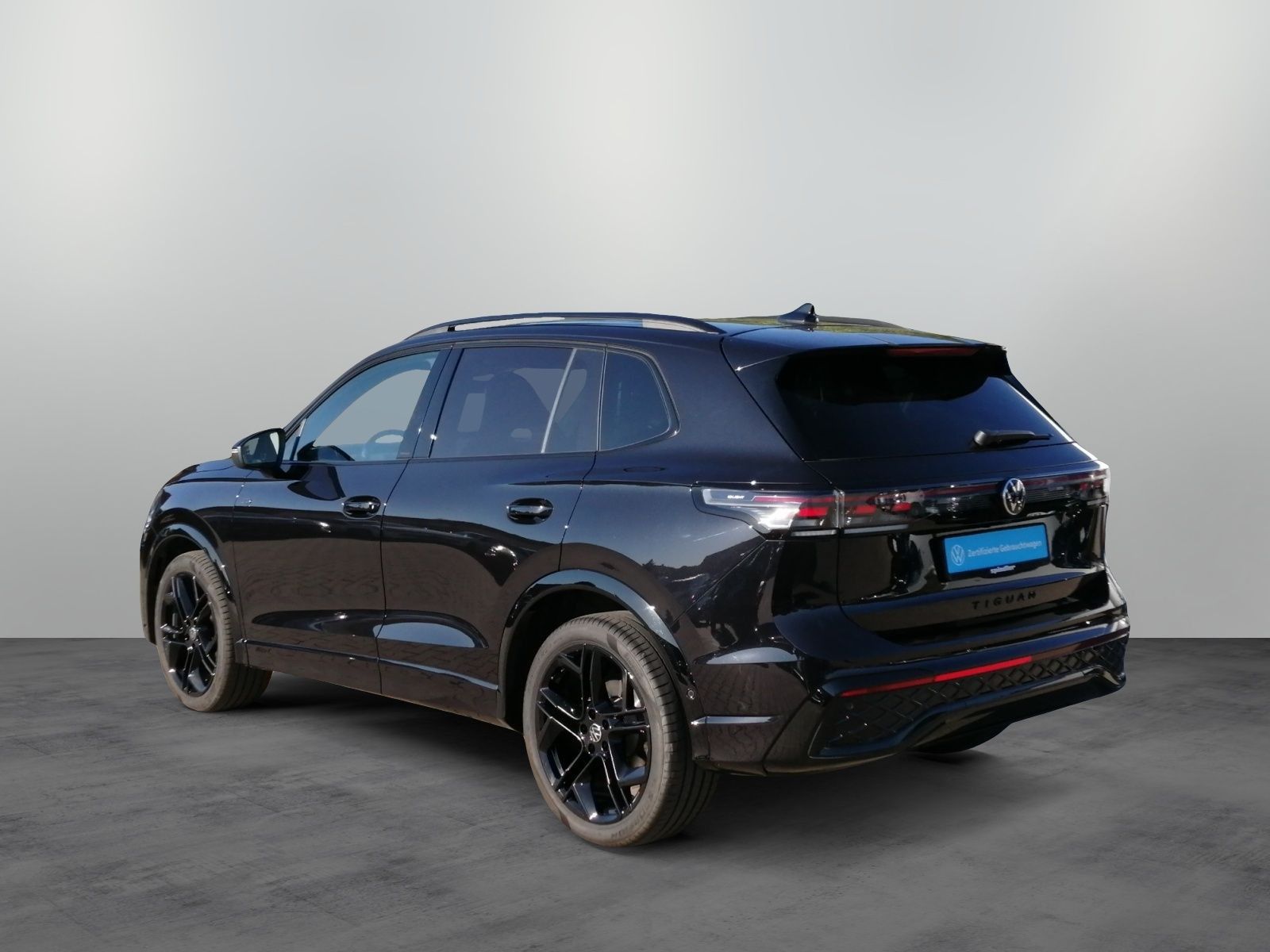 Volkswagen Tiguan R-Line 1.5 TSI DSG Matrix Pano,360°Kamer foto 3