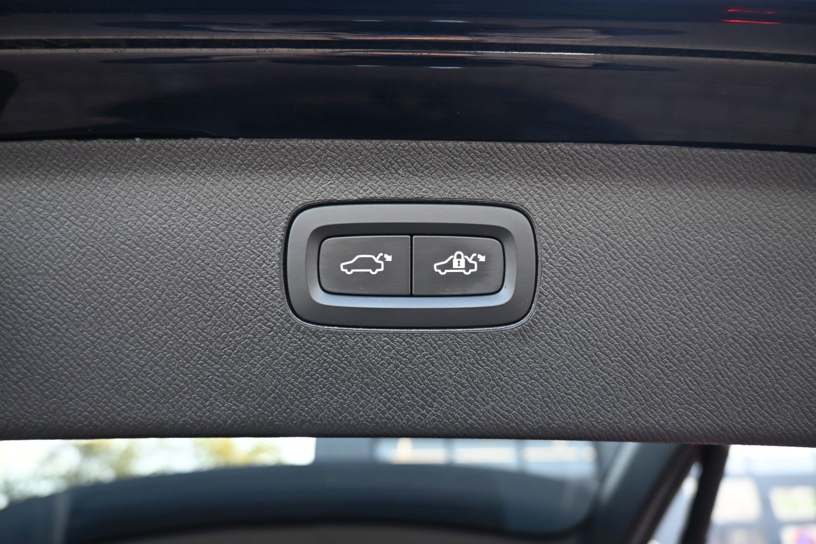 Fahrzeugabbildung Volvo XC90 T8 AWD RC Ultra Dark*LUFT*360°*ACC