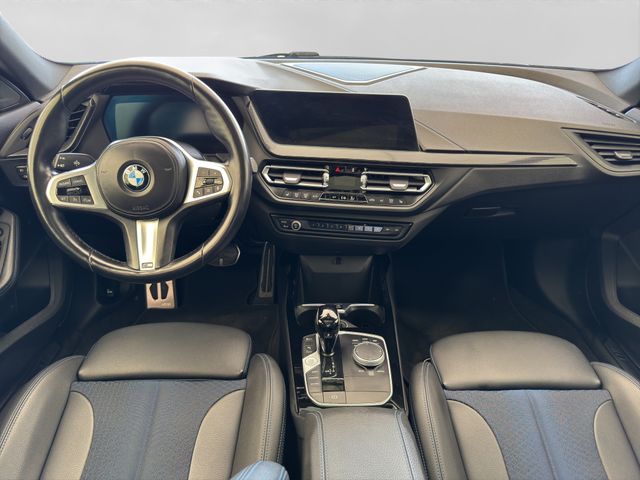 Fahrzeugabbildung BMW 218d Gran Coupé M Sport+Sport-Fahrw.+Pano+Kamera