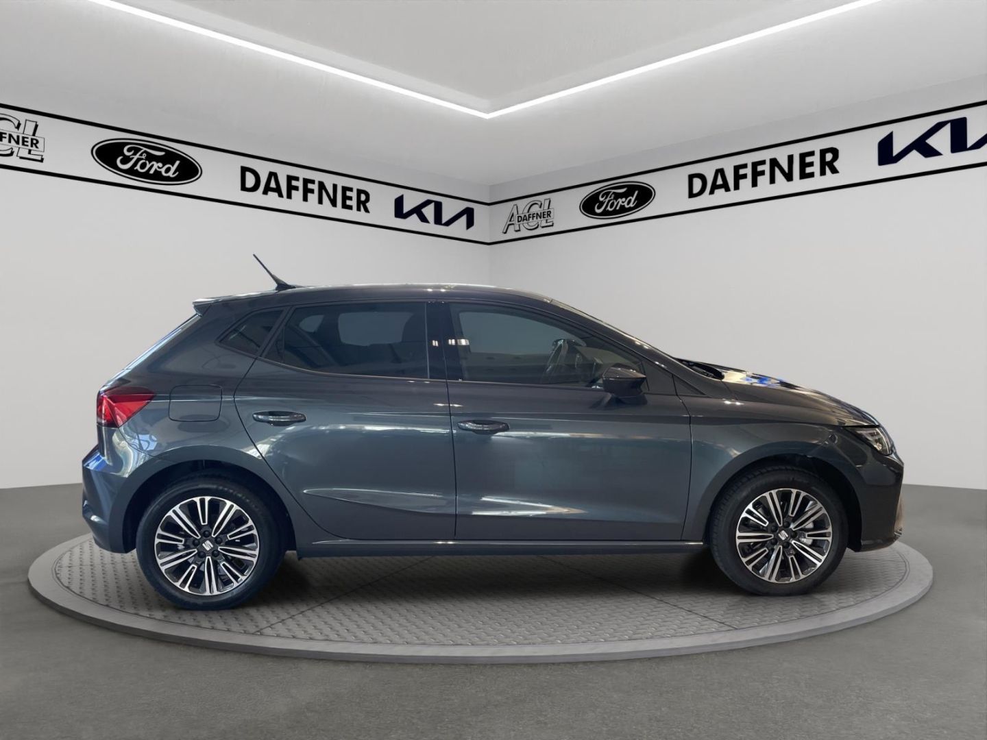Fahrzeugabbildung SEAT Ibiza 1.0 TSI 85 kW Style Navi LED Mehrzonenklim