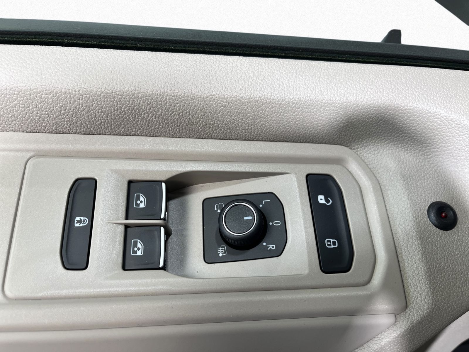 Volkswagen T7 Multivan - Bild 12