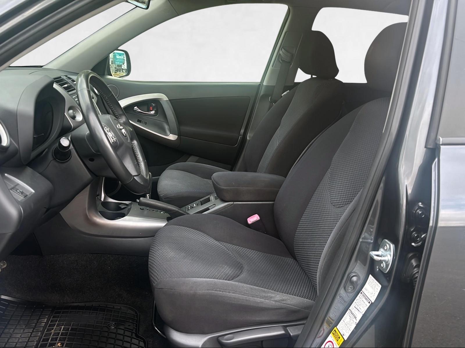 Toyota RAV 4 2.0 VVT-i 152ch - BVA - 4x4 - Climatisation automatique