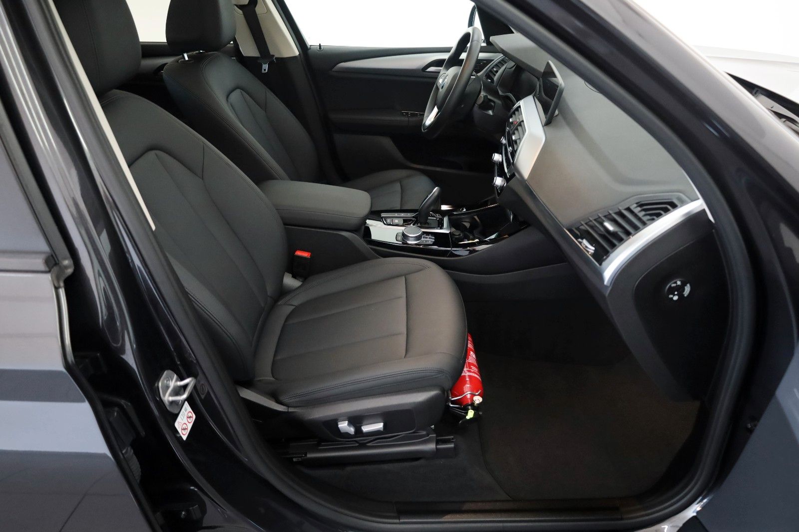 Fahrzeugabbildung BMW X3 xDrive 30e Advantage,Leder,Navi,Kamera,PanoD.