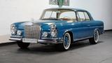 Mercedes-Benz 560 SEB Kraftpaket - Mercedes-Benz Oldtimer: Coupé