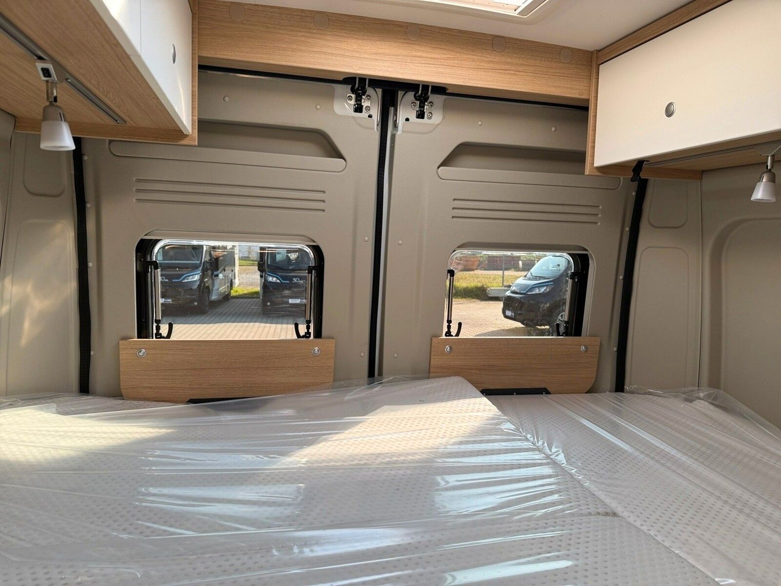 Fahrzeugabbildung Roadcar R 540 Citroen 140 PS Lithium,Markise, Solar