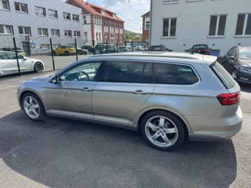 Volkswagen Passat Variant - 2