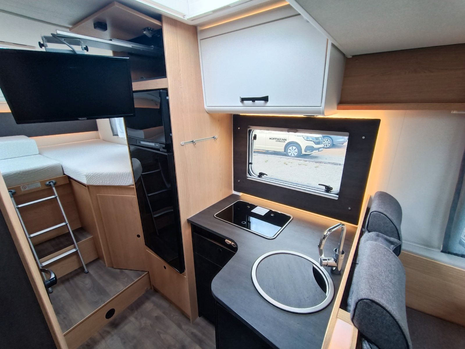 Fahrzeugabbildung Sunlight T67 *Automatik*LED*Hubbett