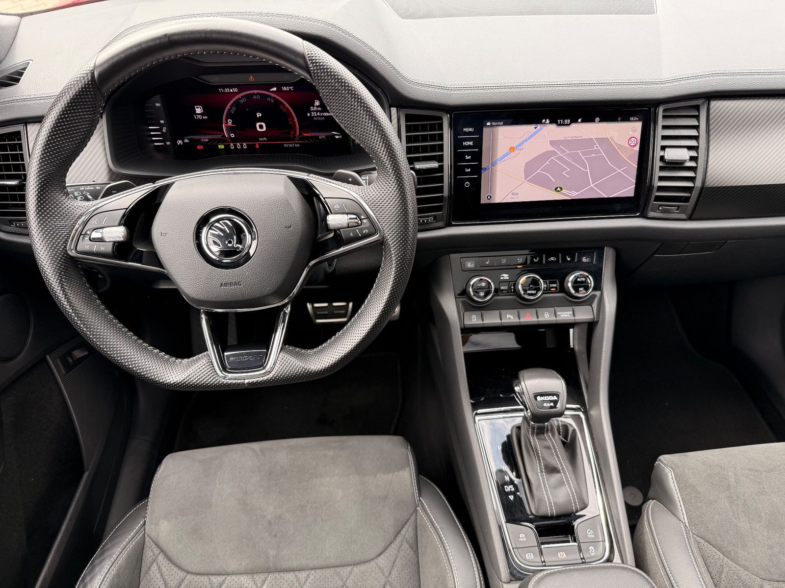Fahrzeugabbildung SKODA Kodiaq Sportline 4x4 NAV+LED+PANO+AHK+ACC+19ZOLL