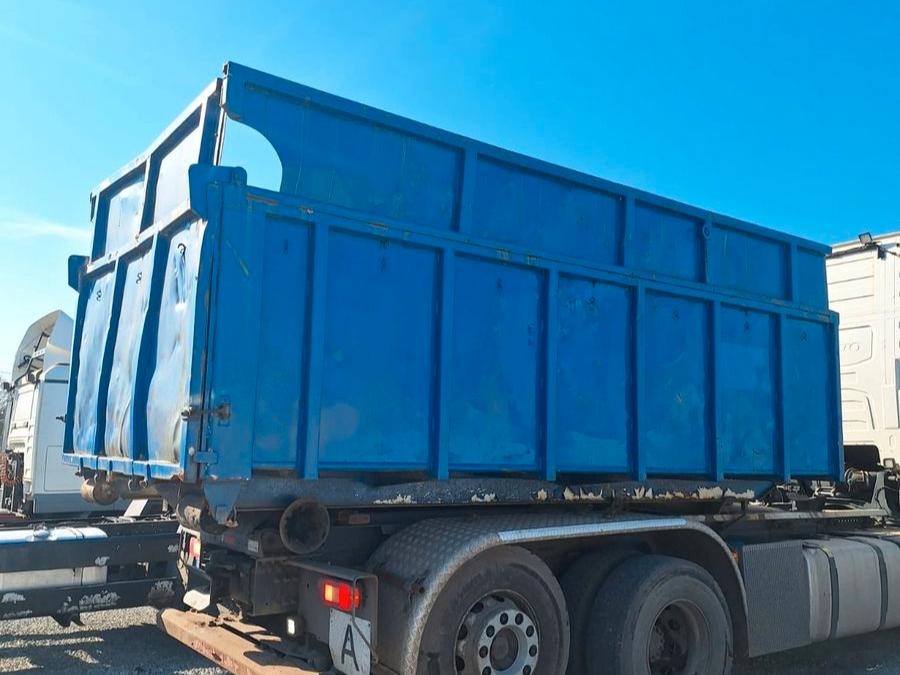 Andere Abrollcontainer / 6m Container mit Pendelklappe