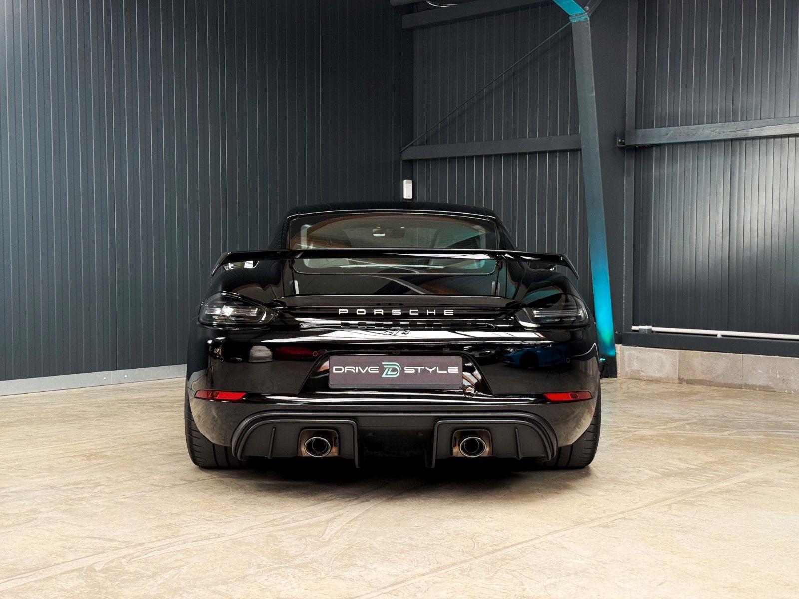 Fahrzeugabbildung Porsche Cayman 718 GT4 + SportCrono + Approved + Sofort