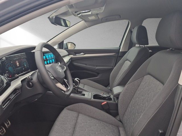 Fahrzeugabbildung Volkswagen Golf VIII TSI Move LED Navi AID RFK SH LM