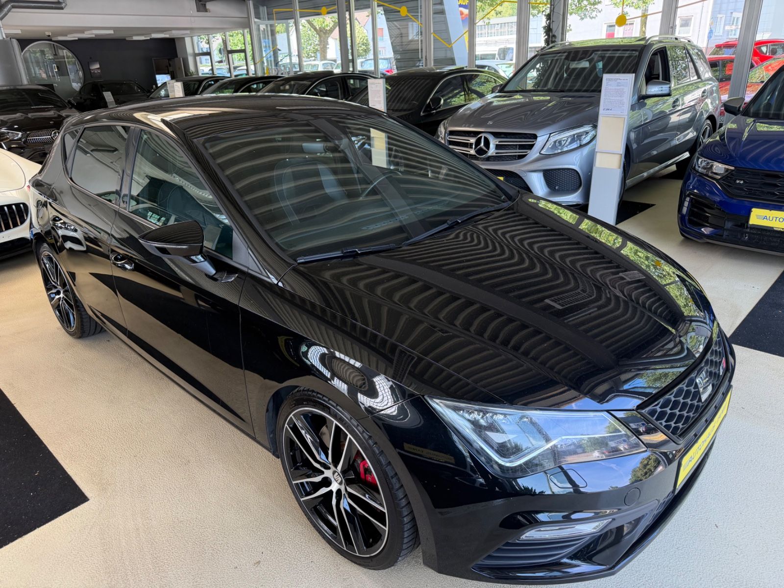 Fahrzeugabbildung SEAT Leon Cupra 300 * Schalter * 1.Hand*