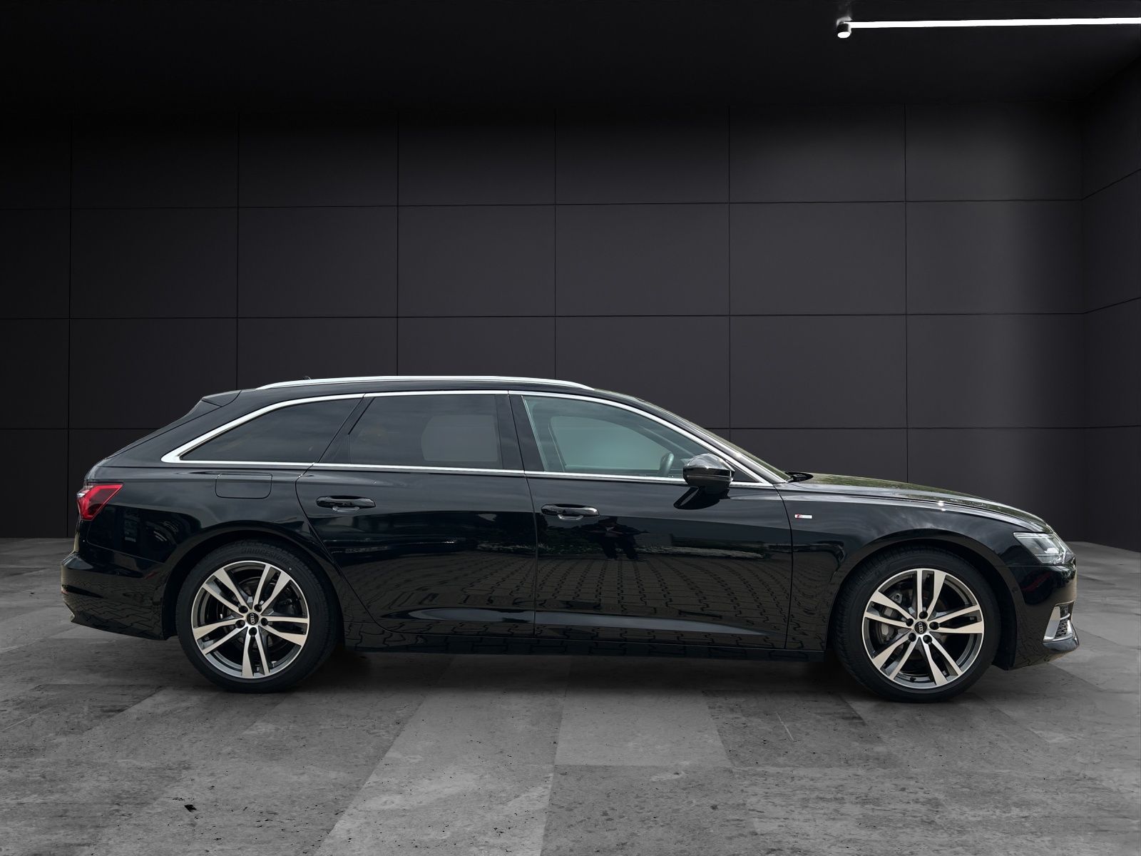 Fahrzeugabbildung Audi A6 Avant 40 TDI quattro sport LED AHK ACC RFK NA