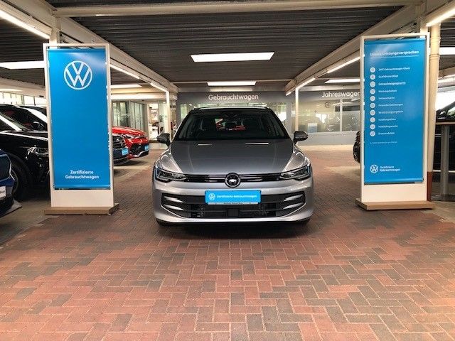 Fahrzeugabbildung Volkswagen Golf Life 1.5 TSI Digitales Cockpit LED Sperrdif