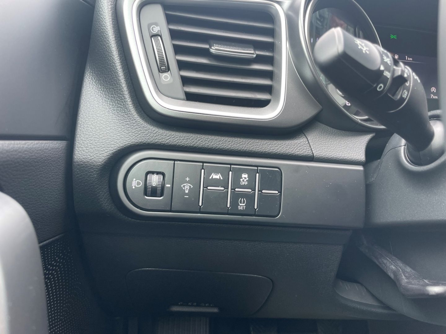 Fahrzeugabbildung Kia XCeed Core Navi Soundsystem LED Blendfreies Fern