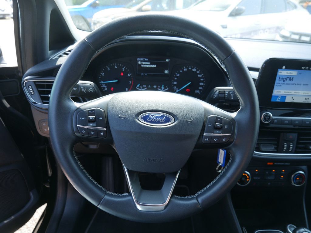 Fahrzeugabbildung Ford Fiesta 1.0 EcoBoost Titanium KLIMA SITZHEIZUNG