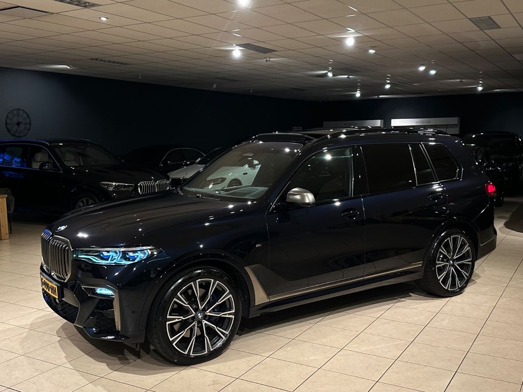 Image of BMW X7