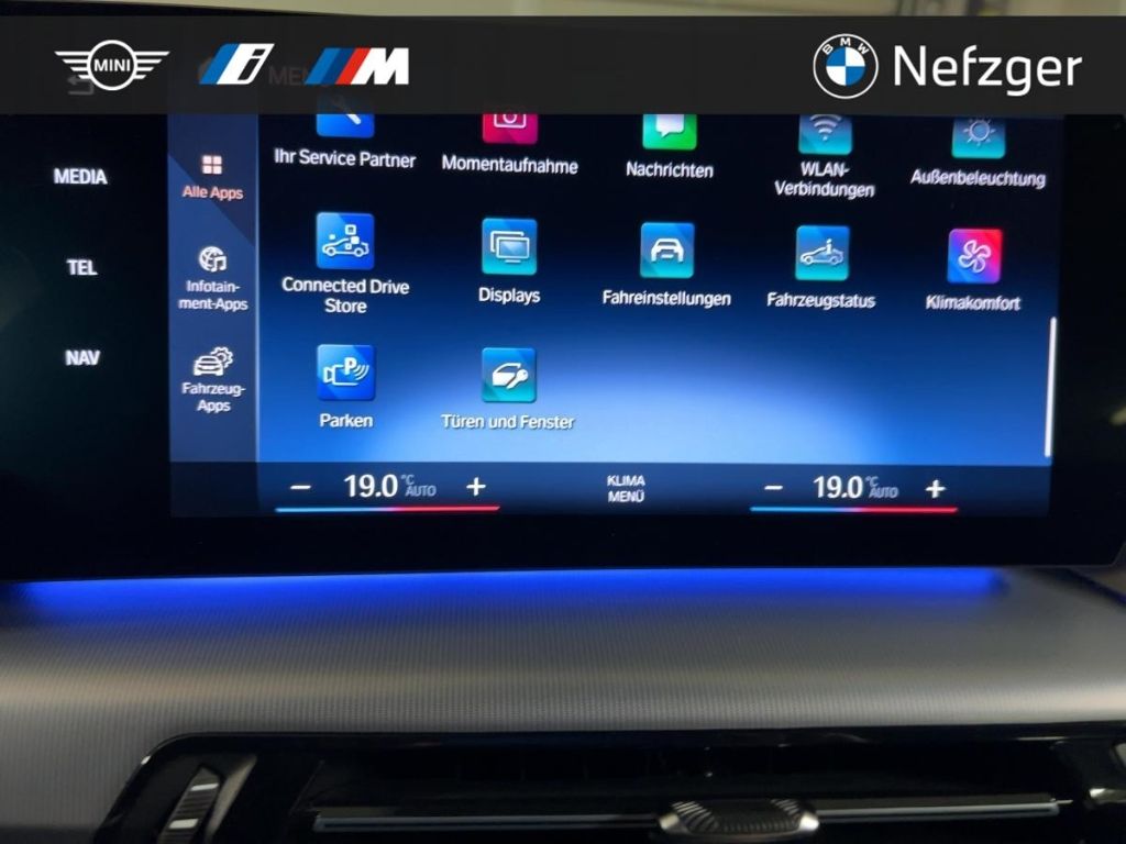 BMW 223 Active Tourer i M Sport H&K HUD PANO RFK foto 19