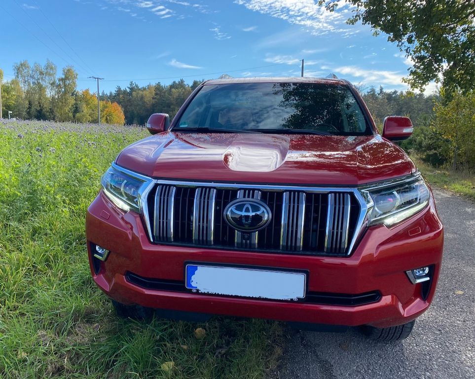 Image of Toyota Land Cruiser
