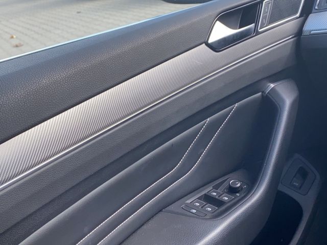 Passat Variant Elegance 1.5TSI DSG LED AHZV R-Li