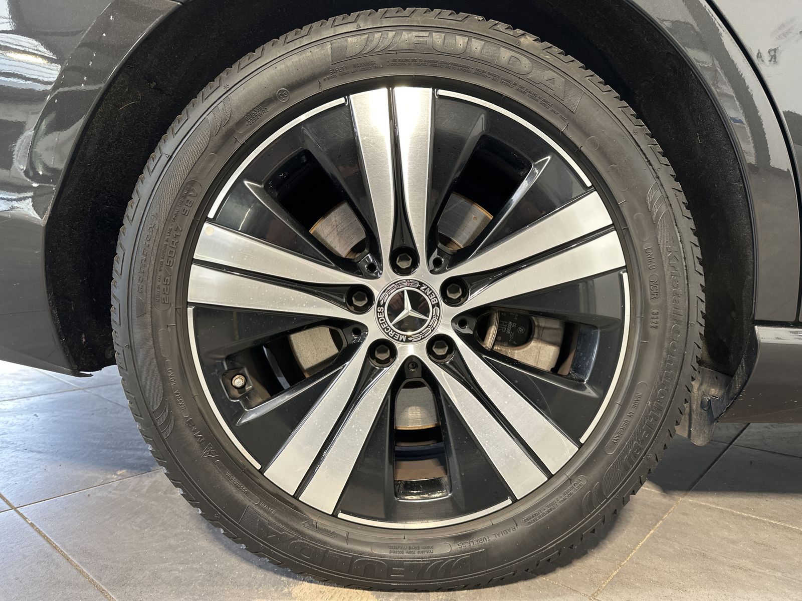 Fahrzeugabbildung Mercedes-Benz C 220d T Avantgarde NIGHT-PAKET+NAV+LED+KAM+17ZO
