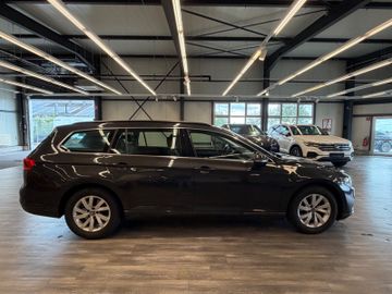 Volkswagen Passat Variant - 4