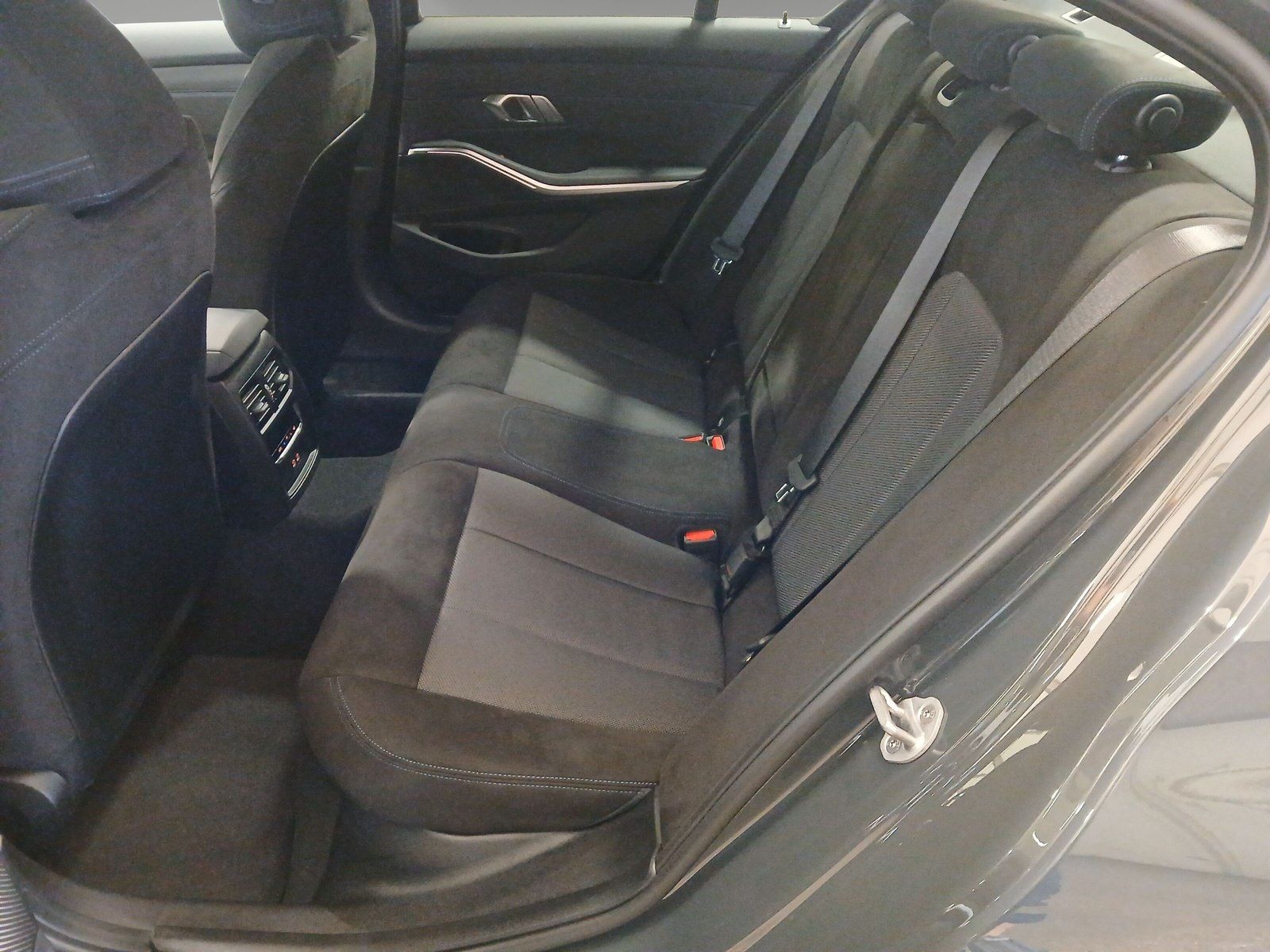 BMW 320 - Bild 11