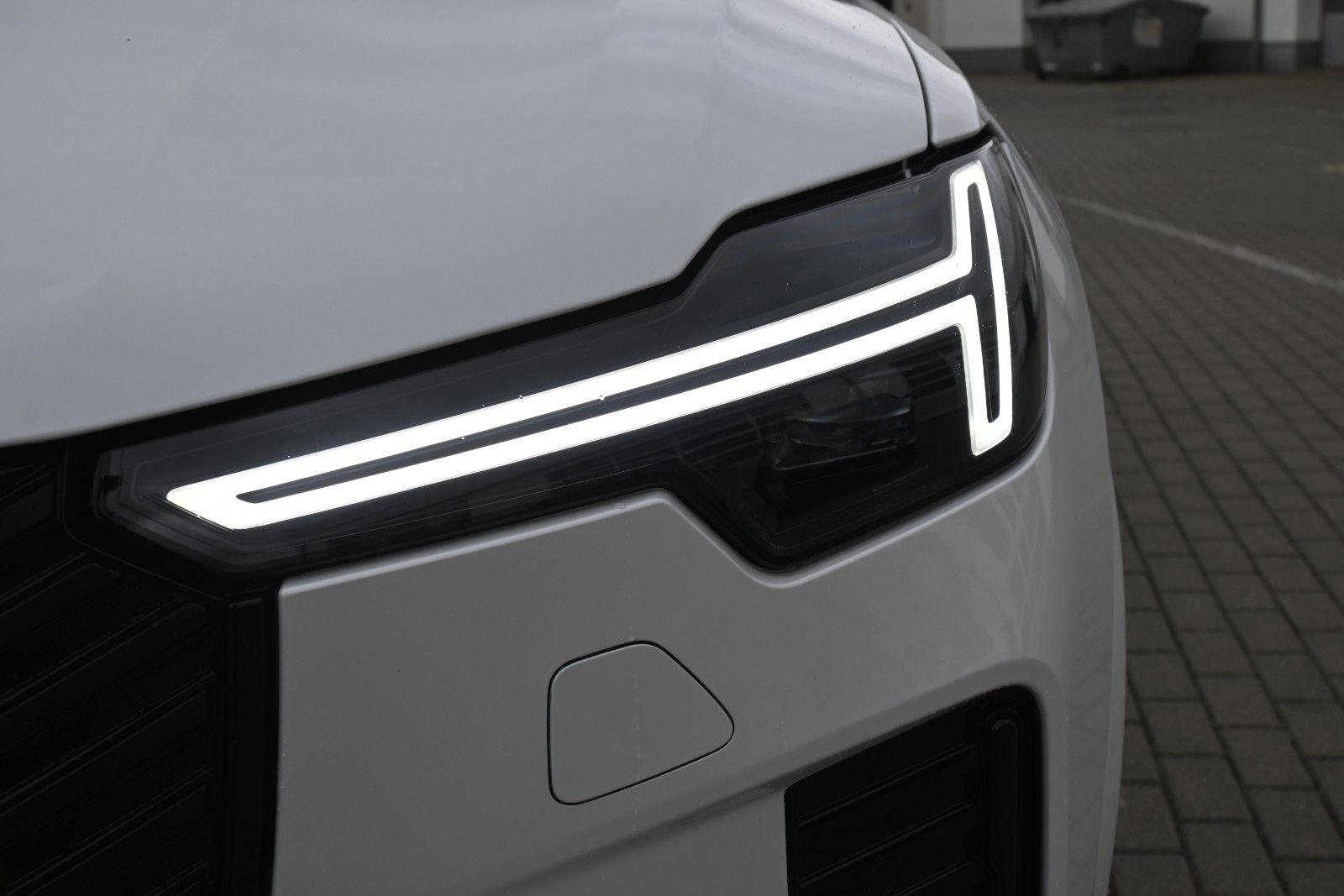 Fahrzeugabbildung Volvo XC90 T8 AWD Ultra Dark*STDHZG*360°*LUFT*B&W*ACC