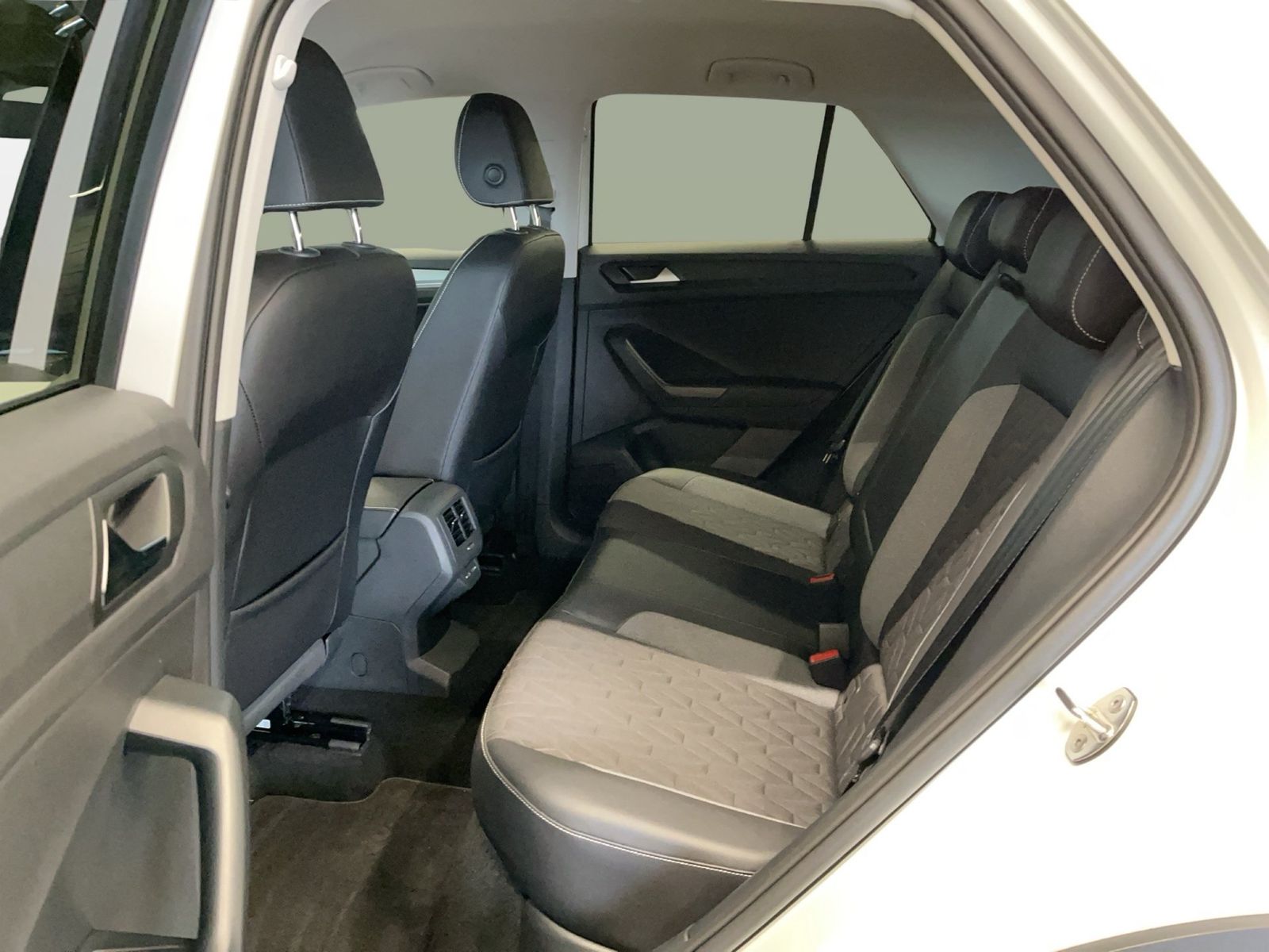 Volkswagen T-Roc - Bild 13