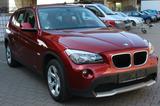 BMW X1 20 i xDrive Aus 1. Hand AHK - BMW X1: Rot