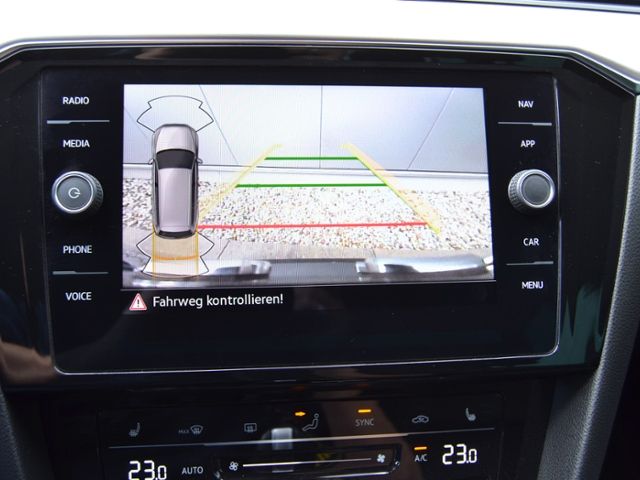 Passat Variant 2.0 TDI DSG Elegance AHK/MATRIX/N