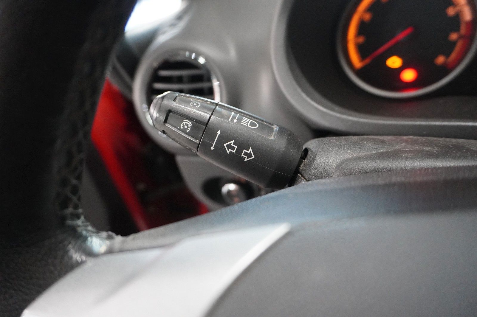 Fahrzeugabbildung Opel Corsa D 1.4 TÜR 150 JAHRE KLIMA/SHZ/TEMP./SPORT