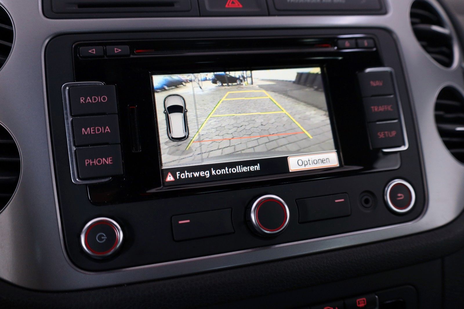Fahrzeugabbildung Volkswagen Tiguan Lounge Sport &Style ,Navi,Kamera,AHK , WR