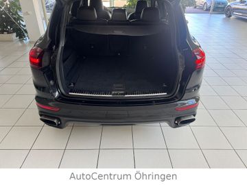 Porsche Cayenne - 8