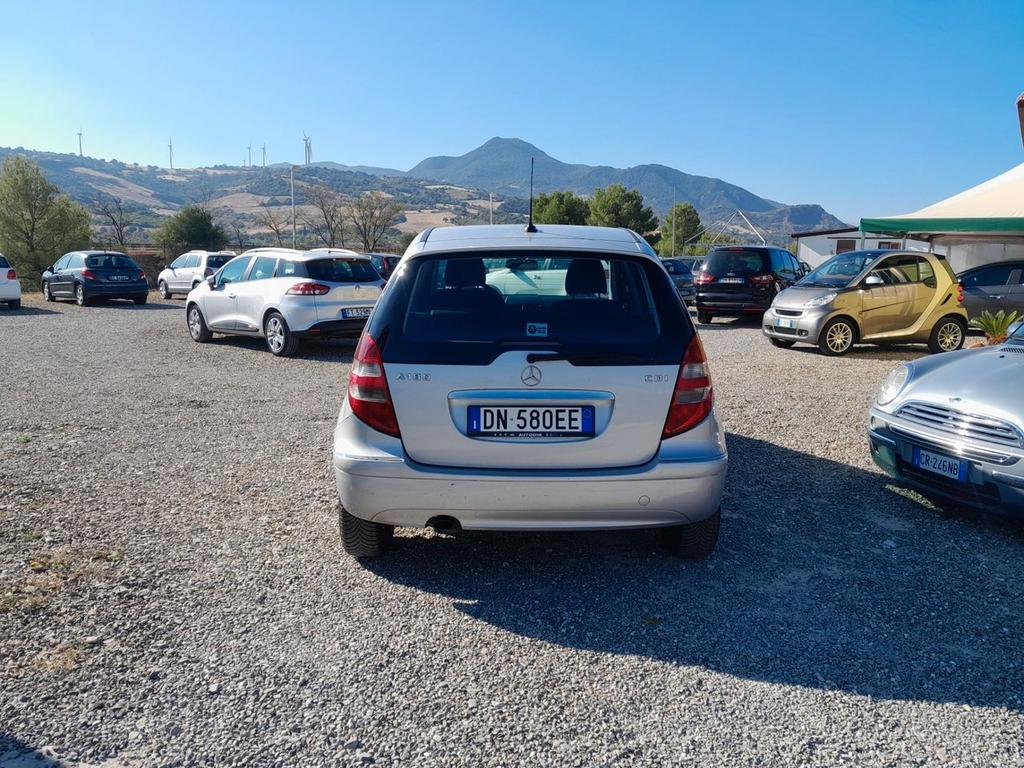 Mercedes-Benz A 180