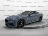BMW Serie 8 M8 Coupé - blaue BMW M8