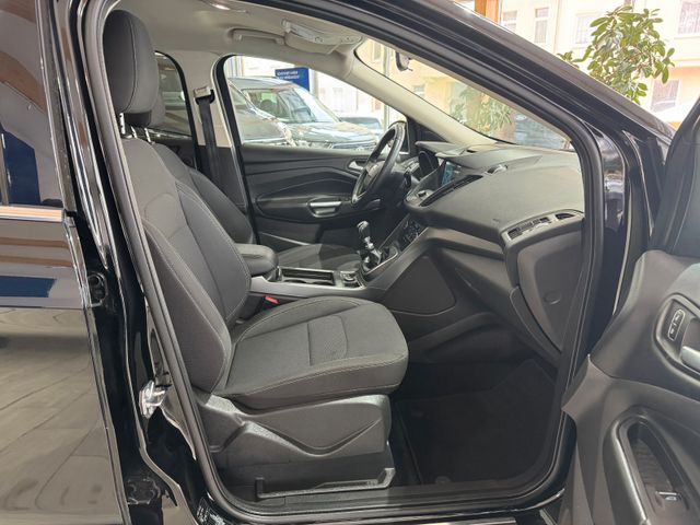Ford Kuga Cool & Connect