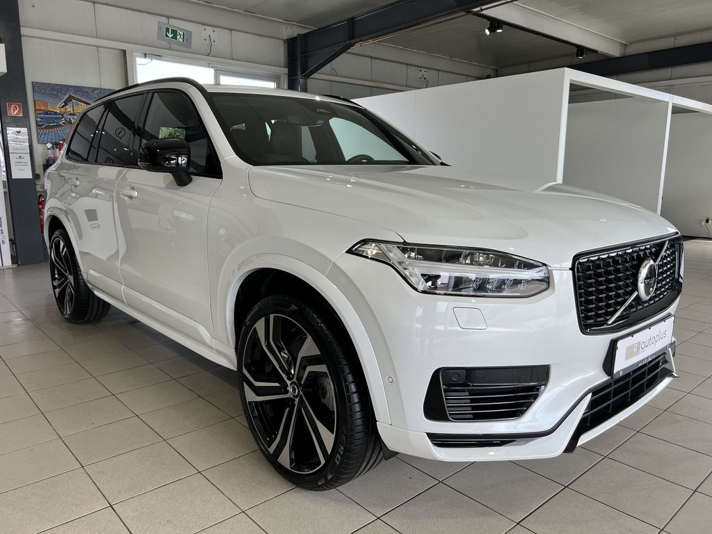 Volvo XC90 T8 Ultimate Dark Recharge AWD UPE101K B&W