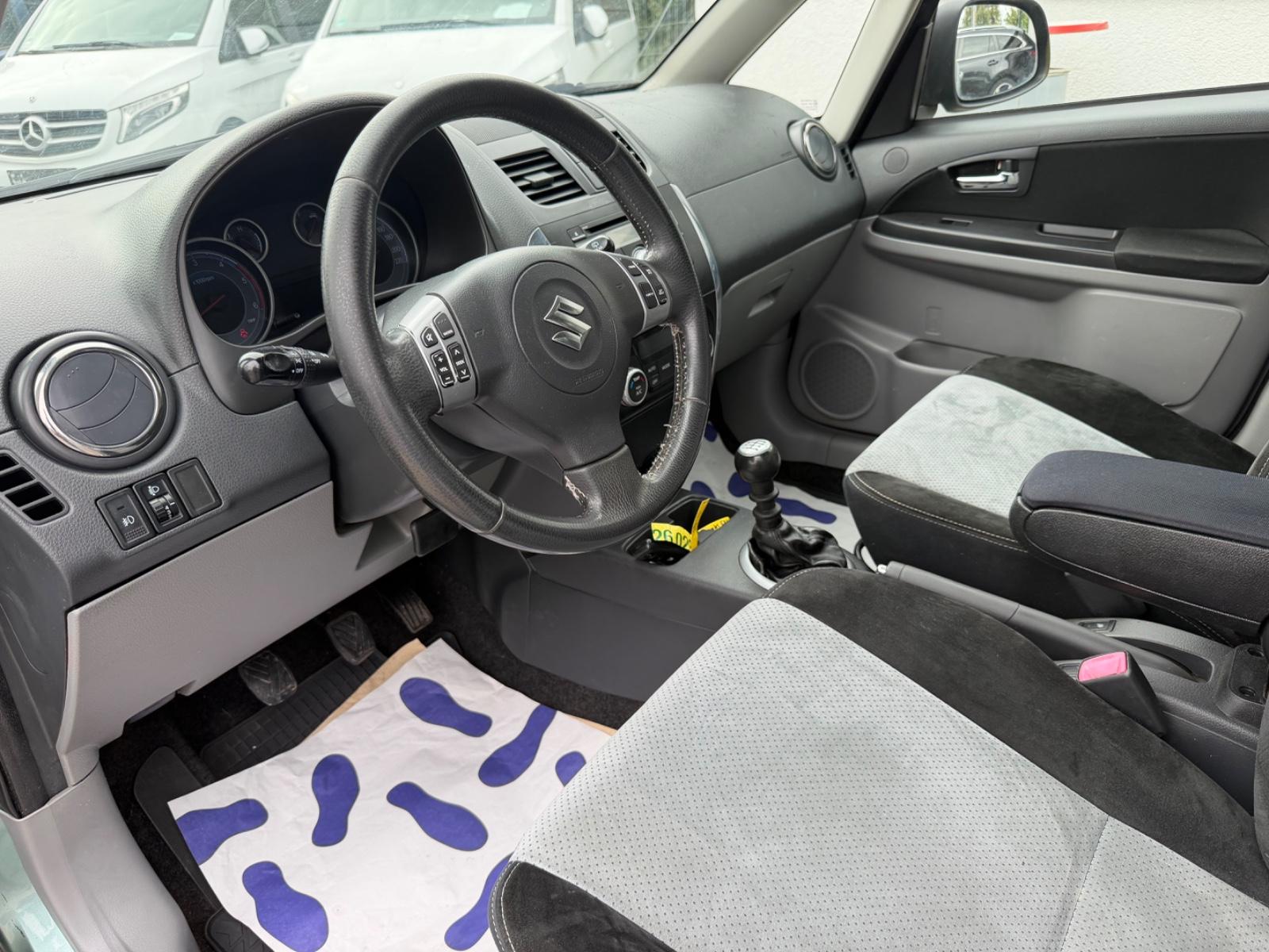 Suzuki SX4 Club