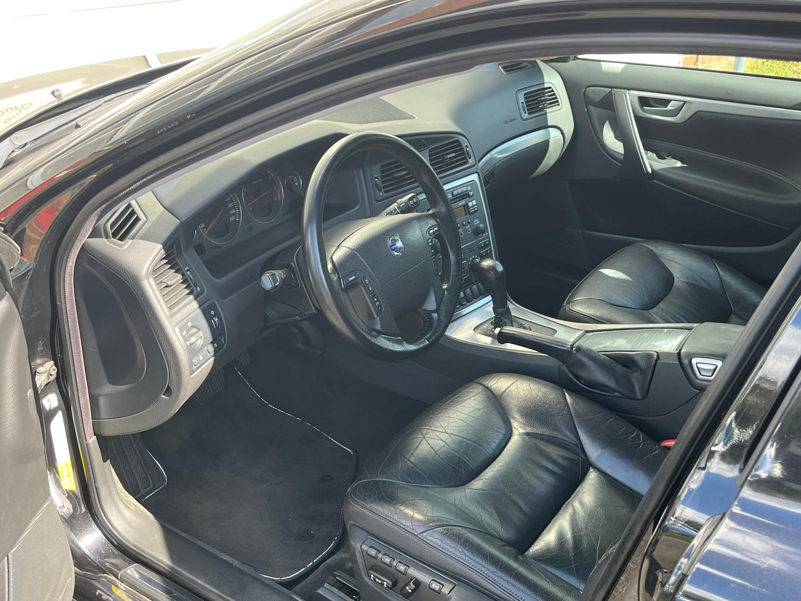 Volvo V70 2005 — photo 7