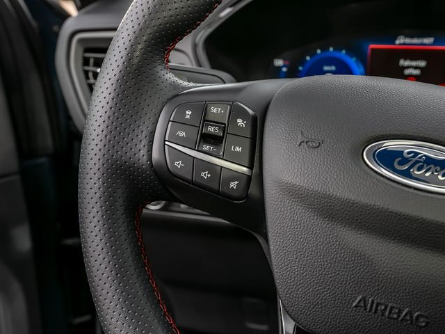 Ford Kuga 2.5 Plug-In Hybrid ST-Line X Stauassistent