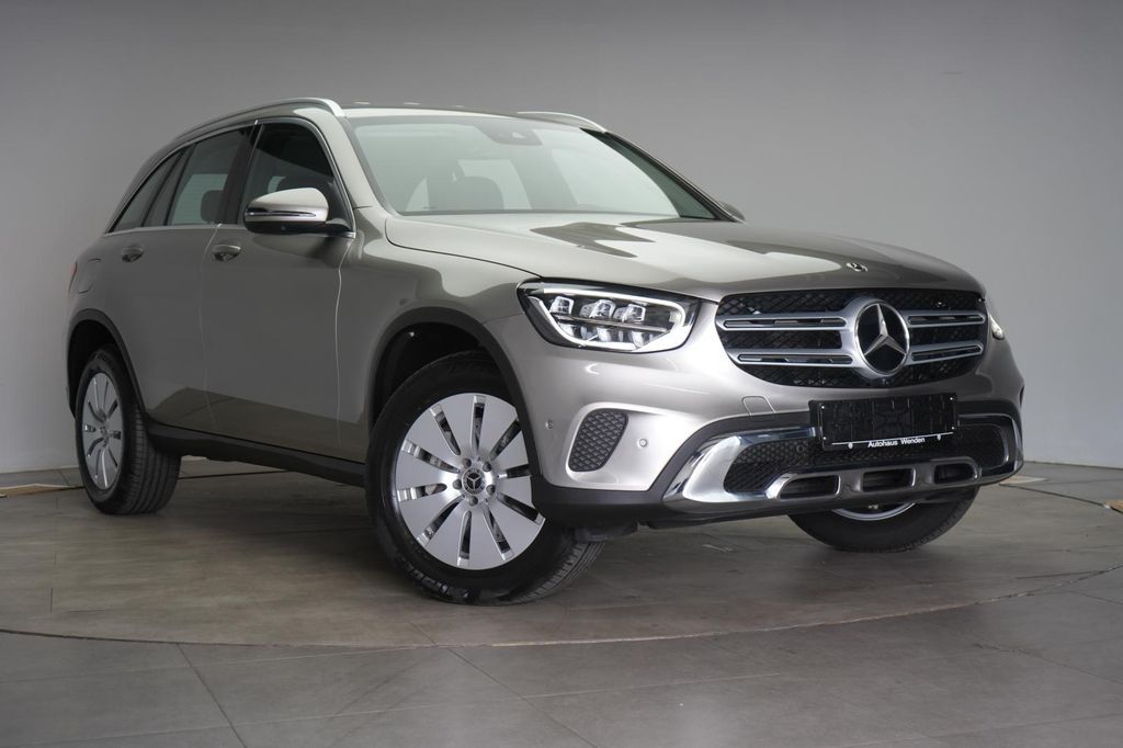 Image of Mercedes-Benz GLC 300